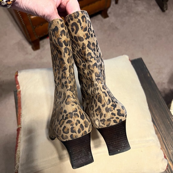 SOLD!! 8.5 Vintage y2k sueded cheetah leather chunky stacked square heeled boots - Picture 10 of 13